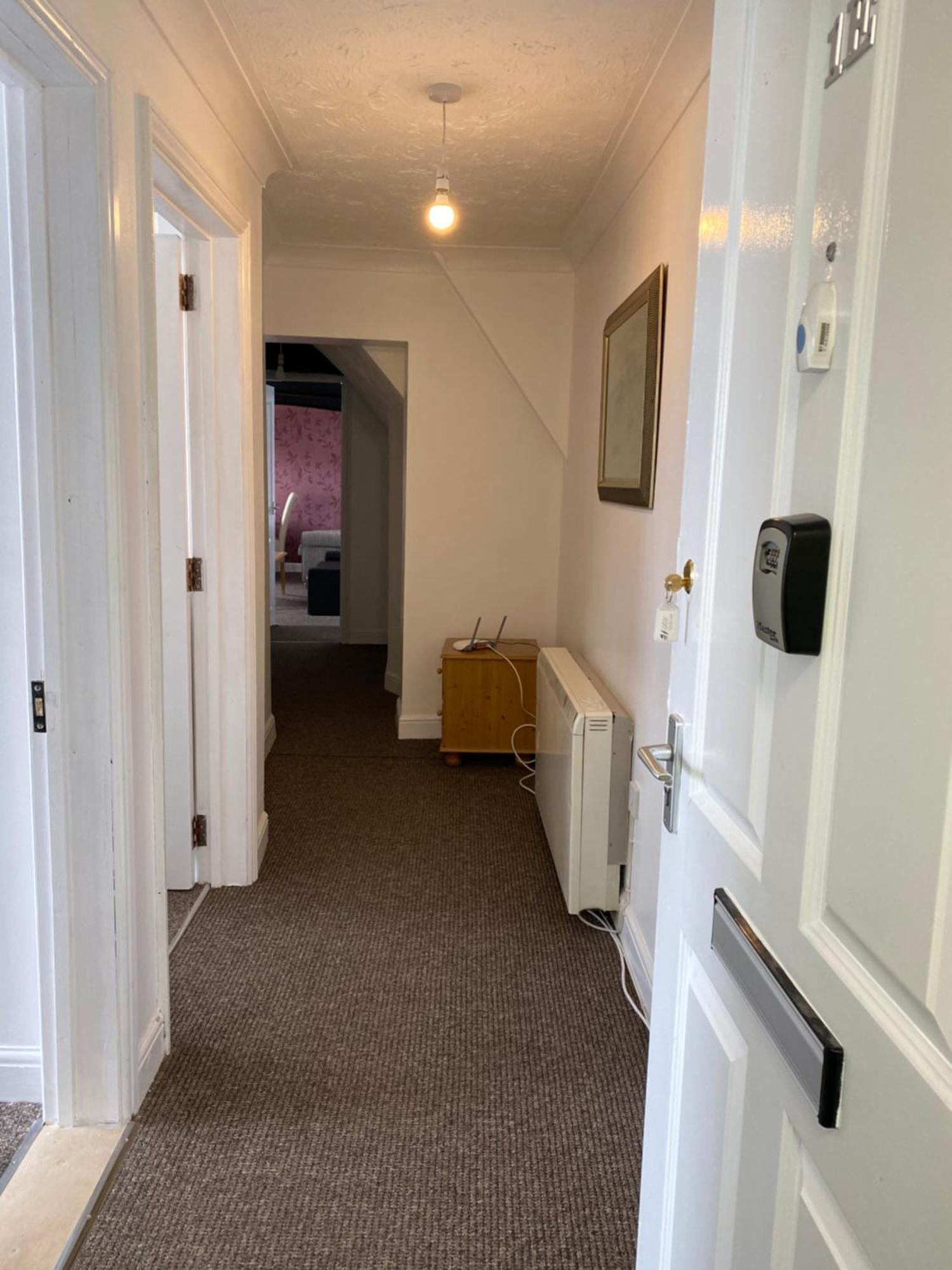Apartment Spacious One Bedroom Flat With River View, 1e *