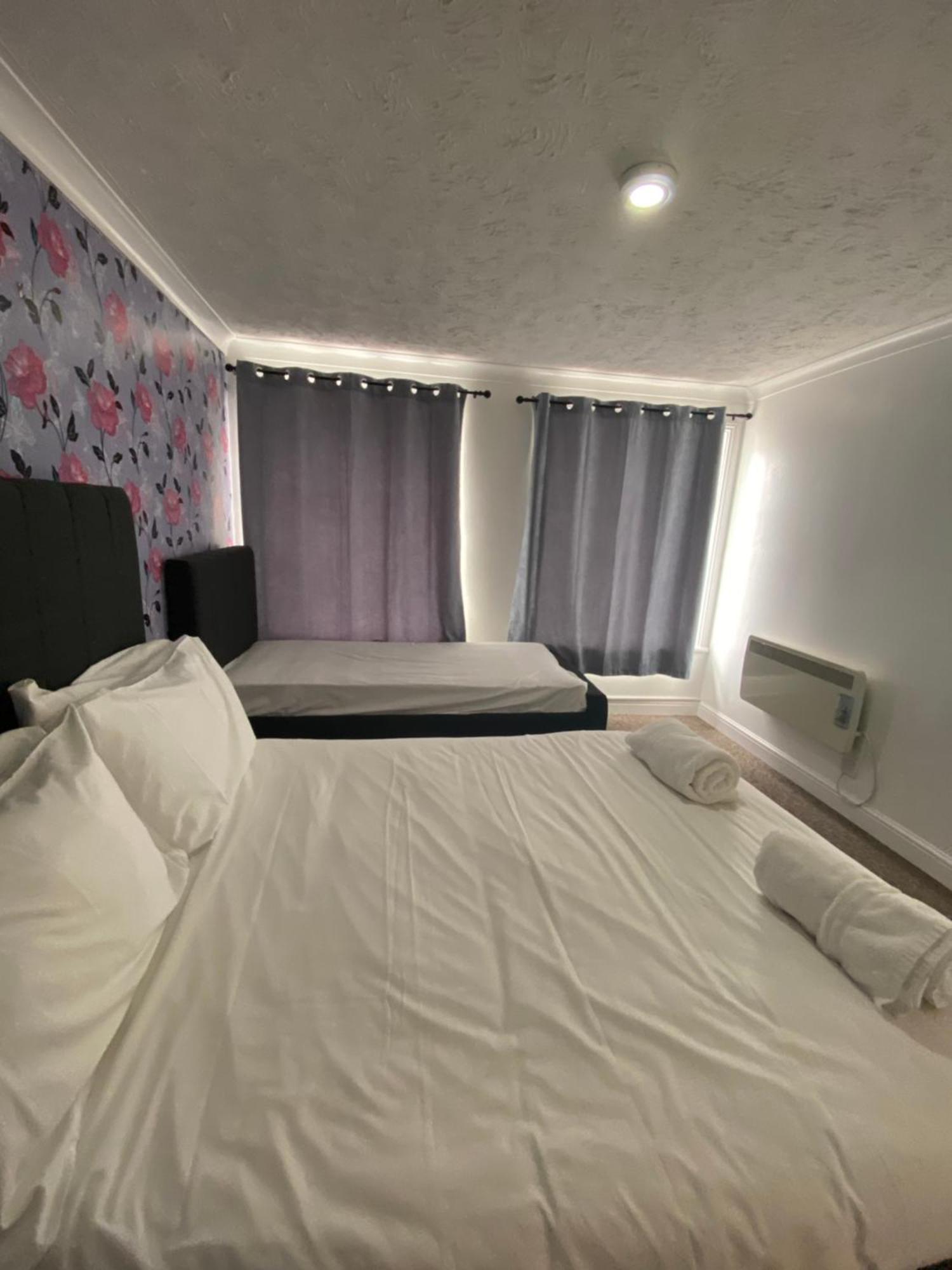 Spacious One Bedroom Flat With River View, 1e Apartment Great Yarmouth